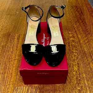 Salvatore Ferragamo Gavina black patent sandal